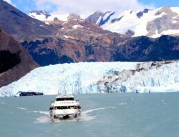 Navigation touristique dans les fjords de Patagonie chilienne