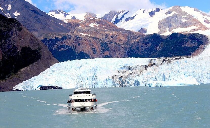 Navigation touristique dans les fjords de Patagonie chilienne